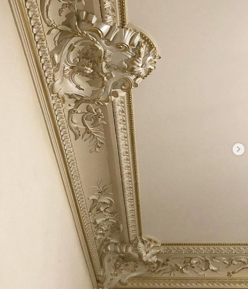 2972371015_gipsovaya-rozetka-potolochnaya гіпсова стельова розетка