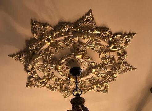 гипсовая потолочная розетка